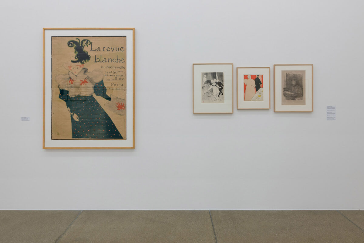 Ausstellungsansicht mit verschiedenen Werken im Aargauer Kunsthaus