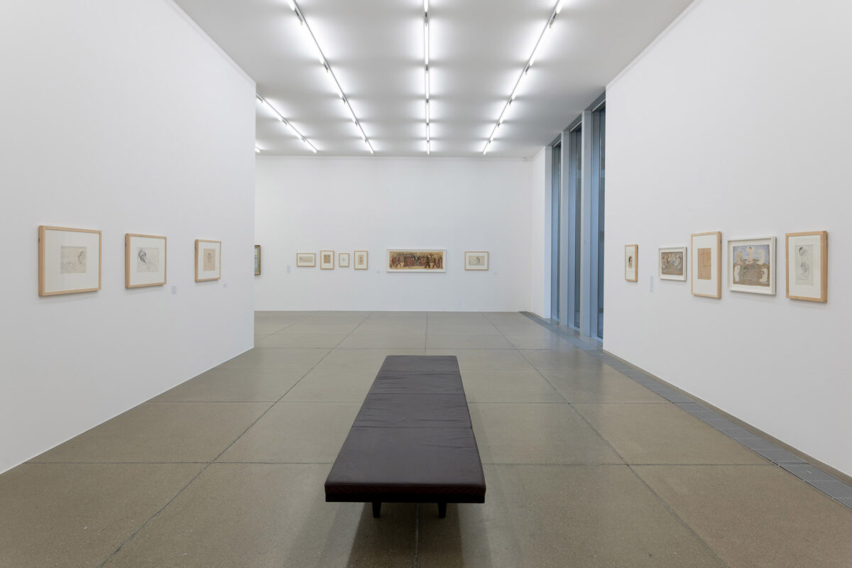 Ausstellungsansicht mit verschiedenen Werken im Aargauer Kunsthaus