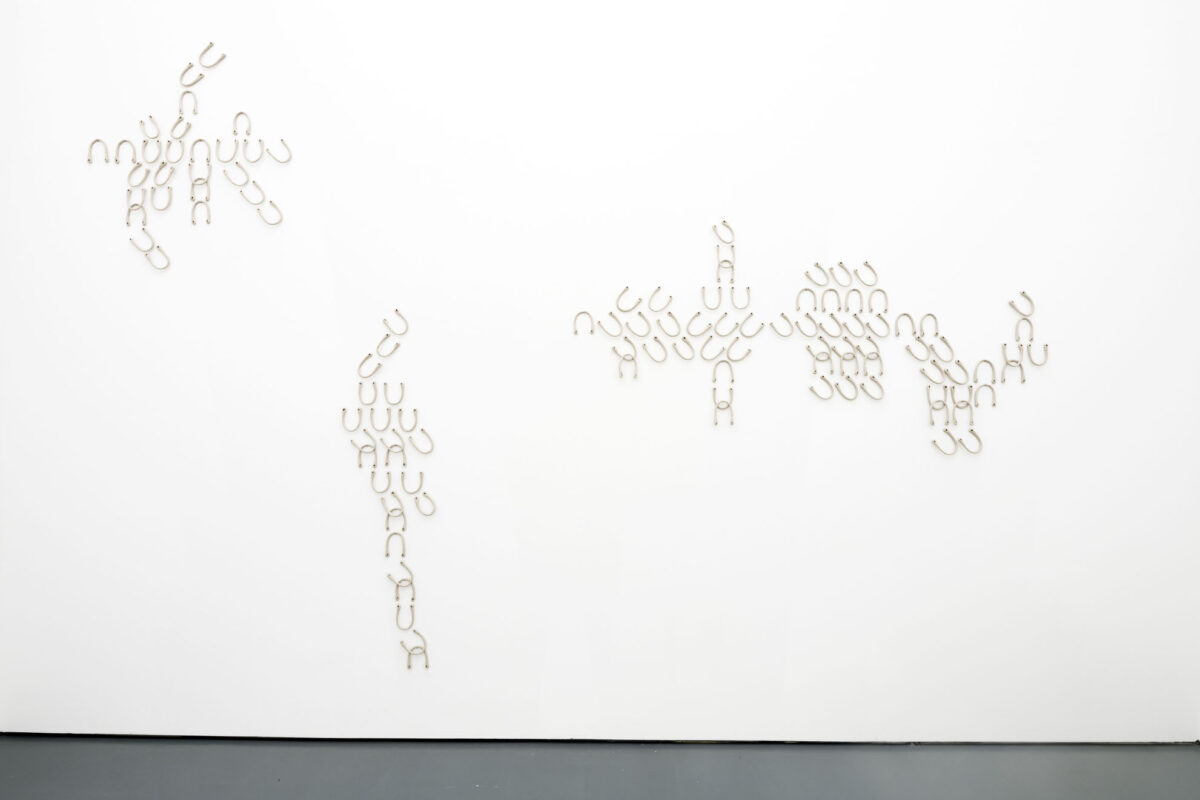 Ausstellungsansicht mit verschiedenen Werken im Aargauer Kunsthaus