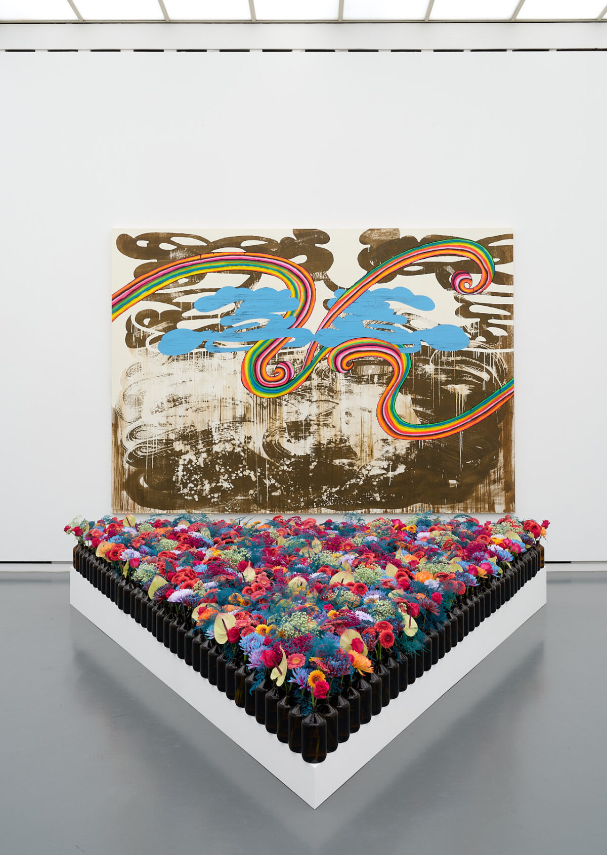 Ausstellungsansicht mit verschiedenen Gemälden im Aargauer Kunsthaus