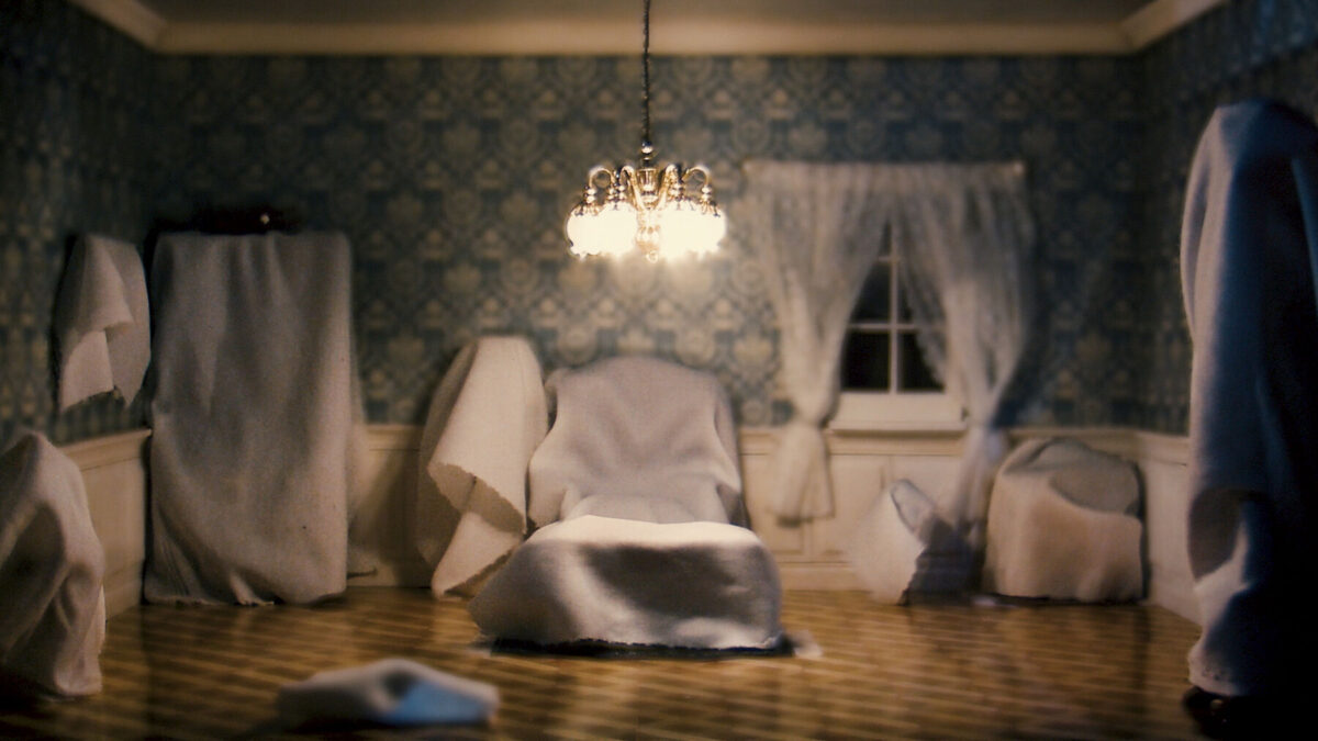 Ausstellungsansicht mit verschiedenen Werken im Aargauer Kunsthaus