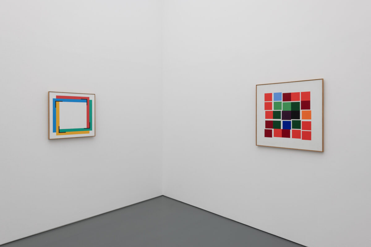 Ausstellungsansicht mit verschiedenen Gemälden im Aargauer Kunsthaus