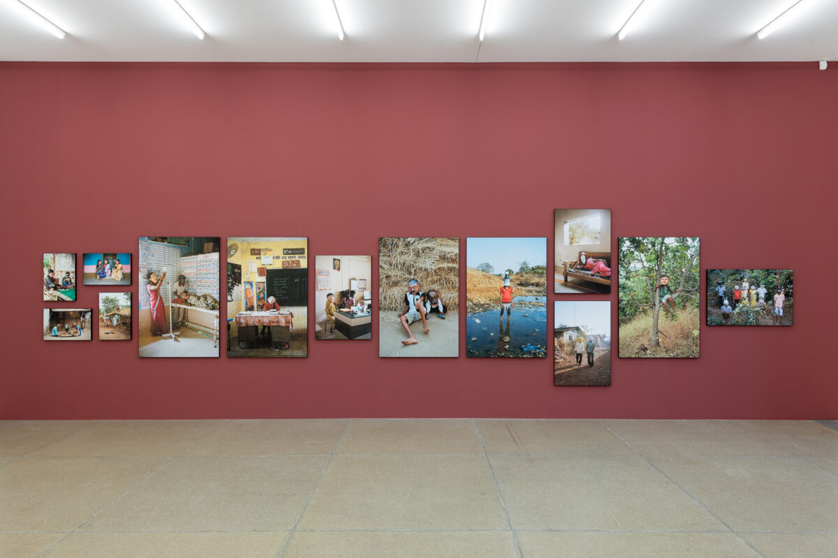 Installationsansicht von Kunstwerken im Aargauer Kunsthaus