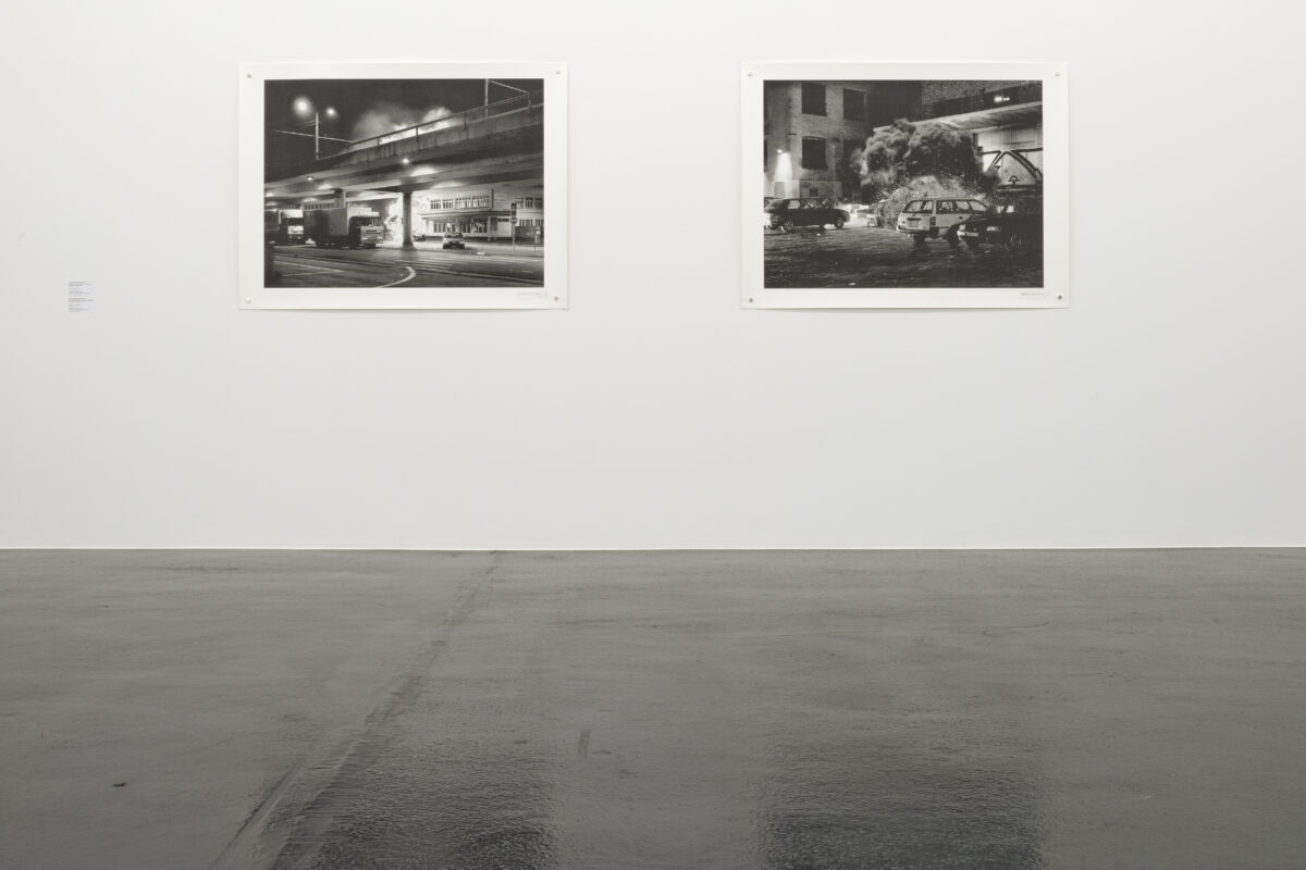 Ausstellungsansicht mit verschiedenen Kunstwerken im Aargauer Kunsthaus