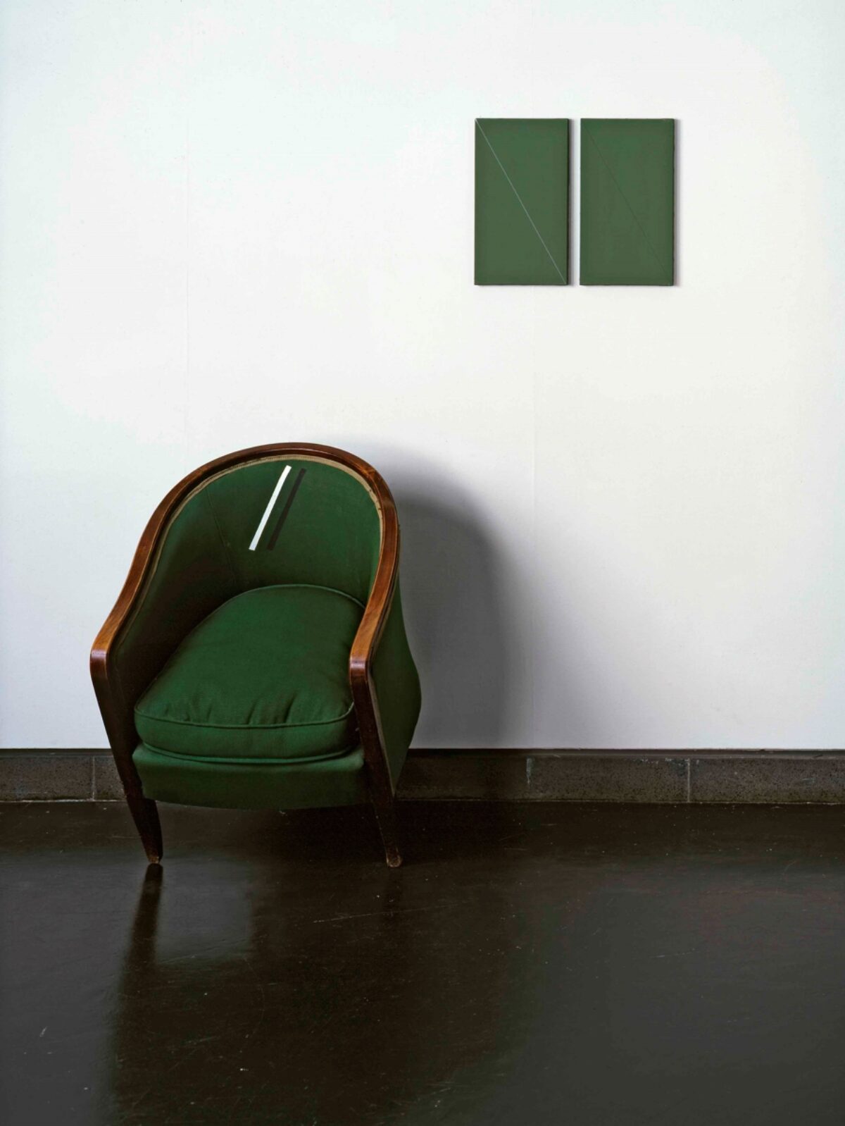 John M Armleder, Ohne Titel (Furniture Sculpture 167), 1987