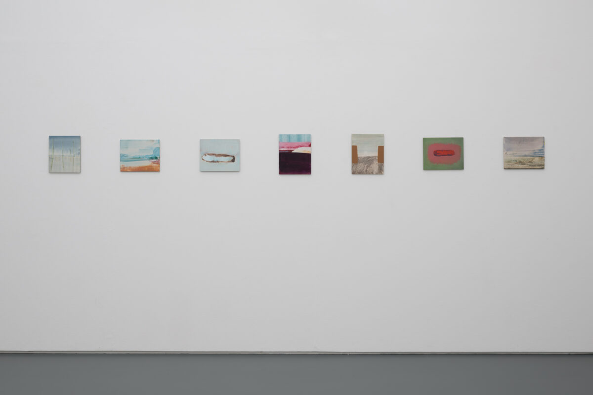 Ausstellungsansicht der Sammlung mit verschiedenen Kunstwerken im Aargauer Kunsthaus