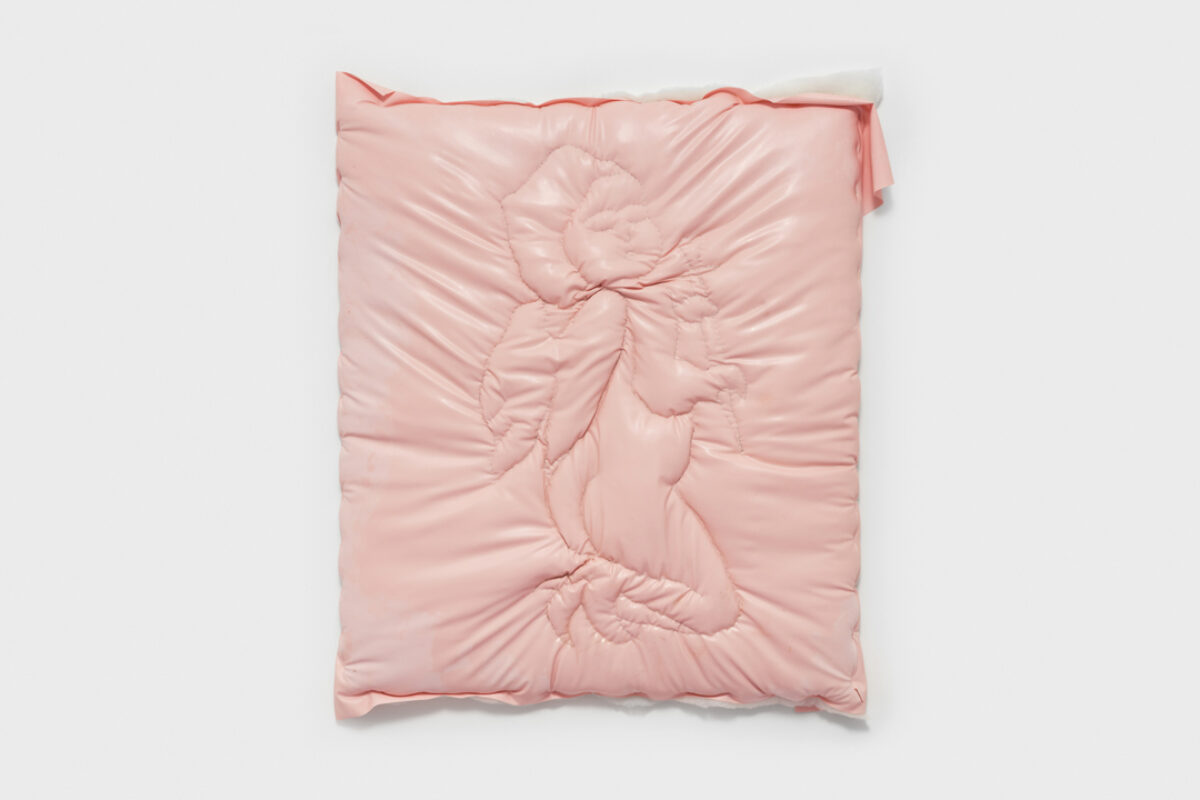 Foto eines Werks von Shamiran Istifan, das eine abstrakte Stickerei zeigt.