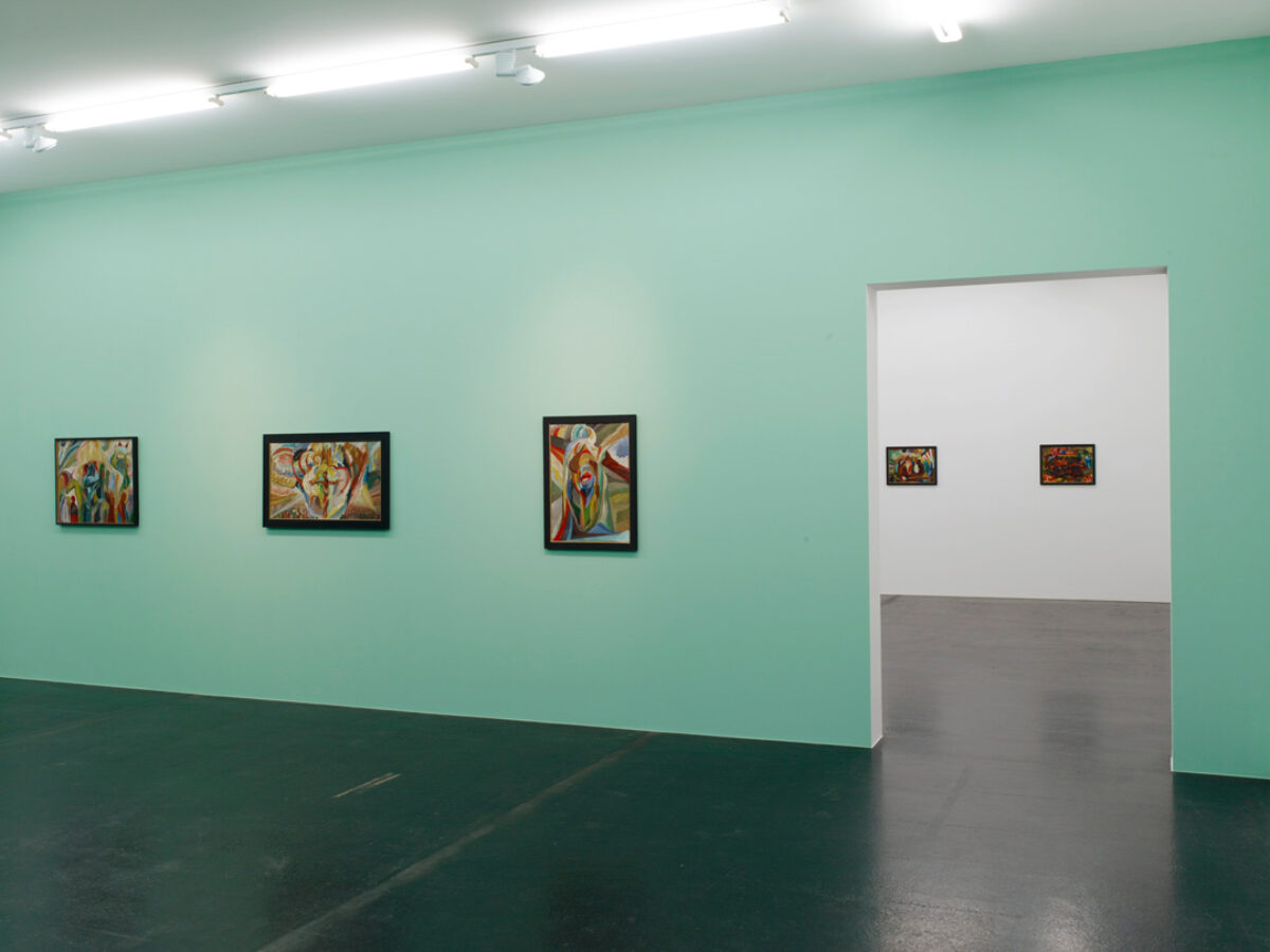 Ausstellungsansicht mit verschiedenen Kunstwerken im Aargauer Kunsthaus