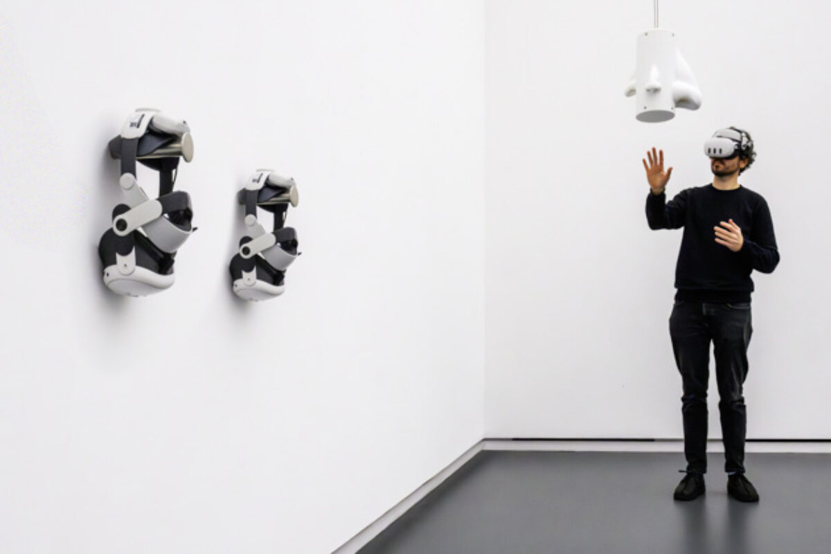 Ausstellungsansicht von verschiedenen Kunstwerken im Aargauer Kunsthaus