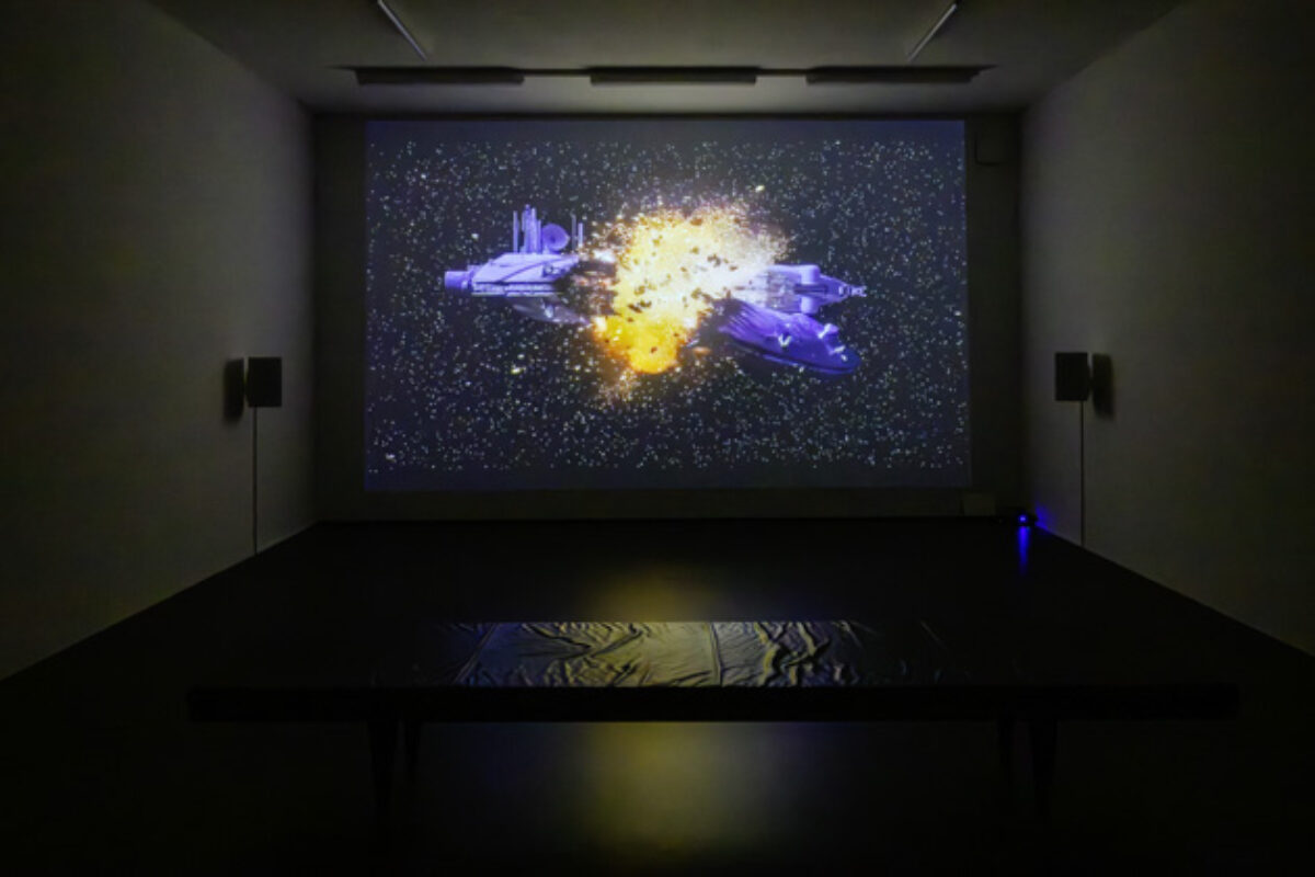 Ausstellungsansicht von verschiedenen Kunstwerken im Aargauer Kunsthaus