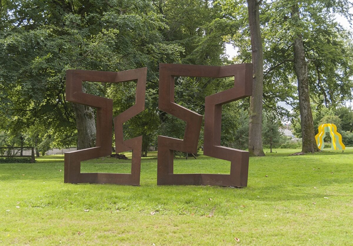 Gillian White, Die Tanzenden, 2002 