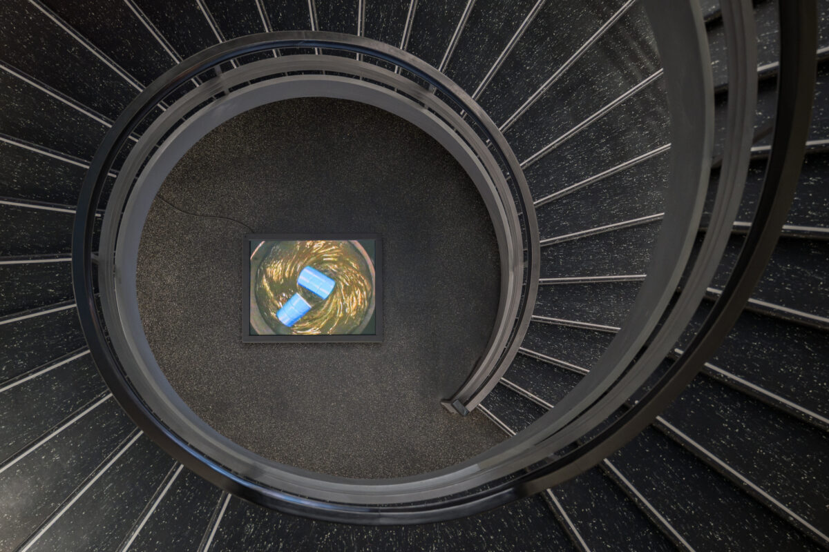 Ausstellungsansicht von verschiedenen Kunstwerken im Aargauer Kunsthaus.