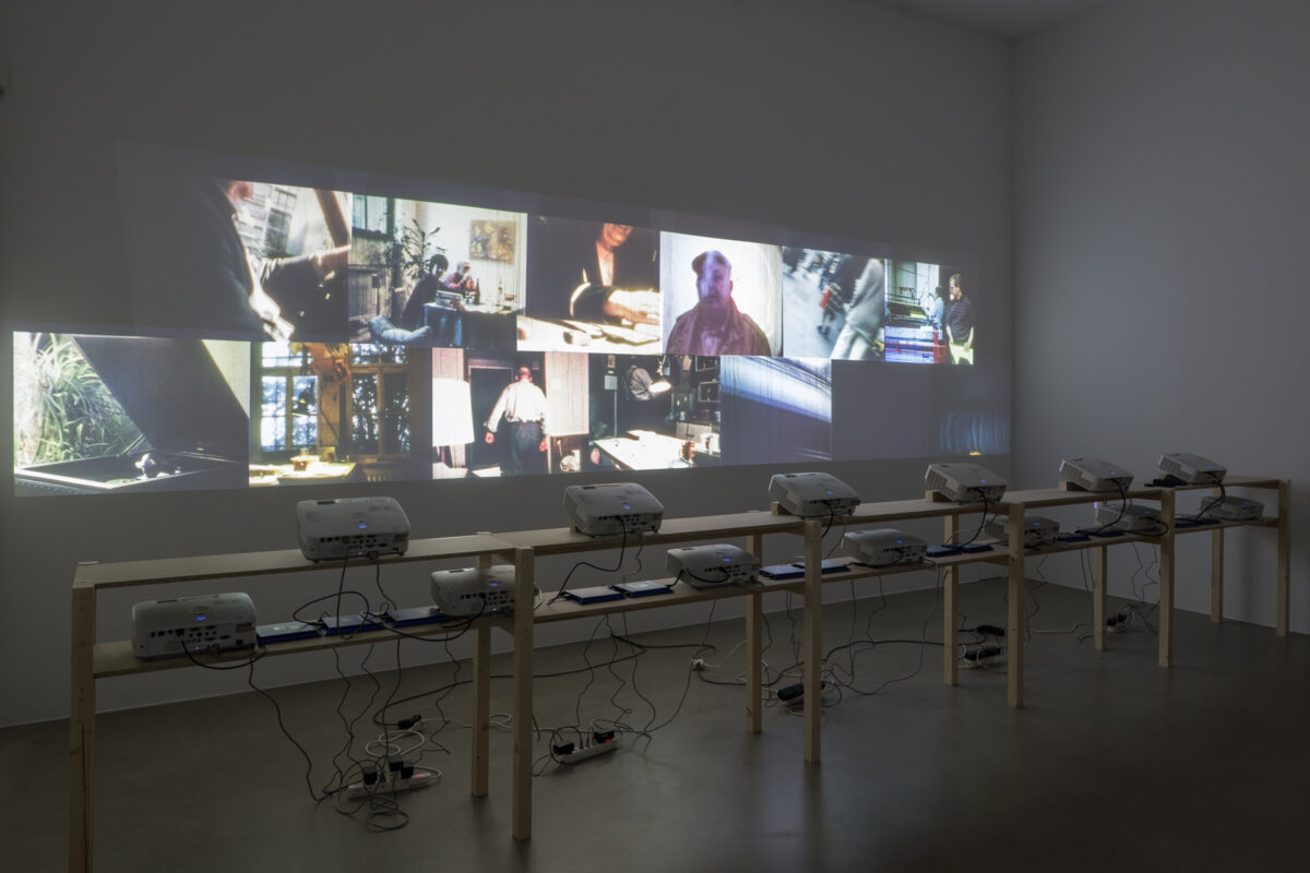 Ausstellungsansicht von verschiedenen Kunstwerken im Aargauer Kunsthaus.