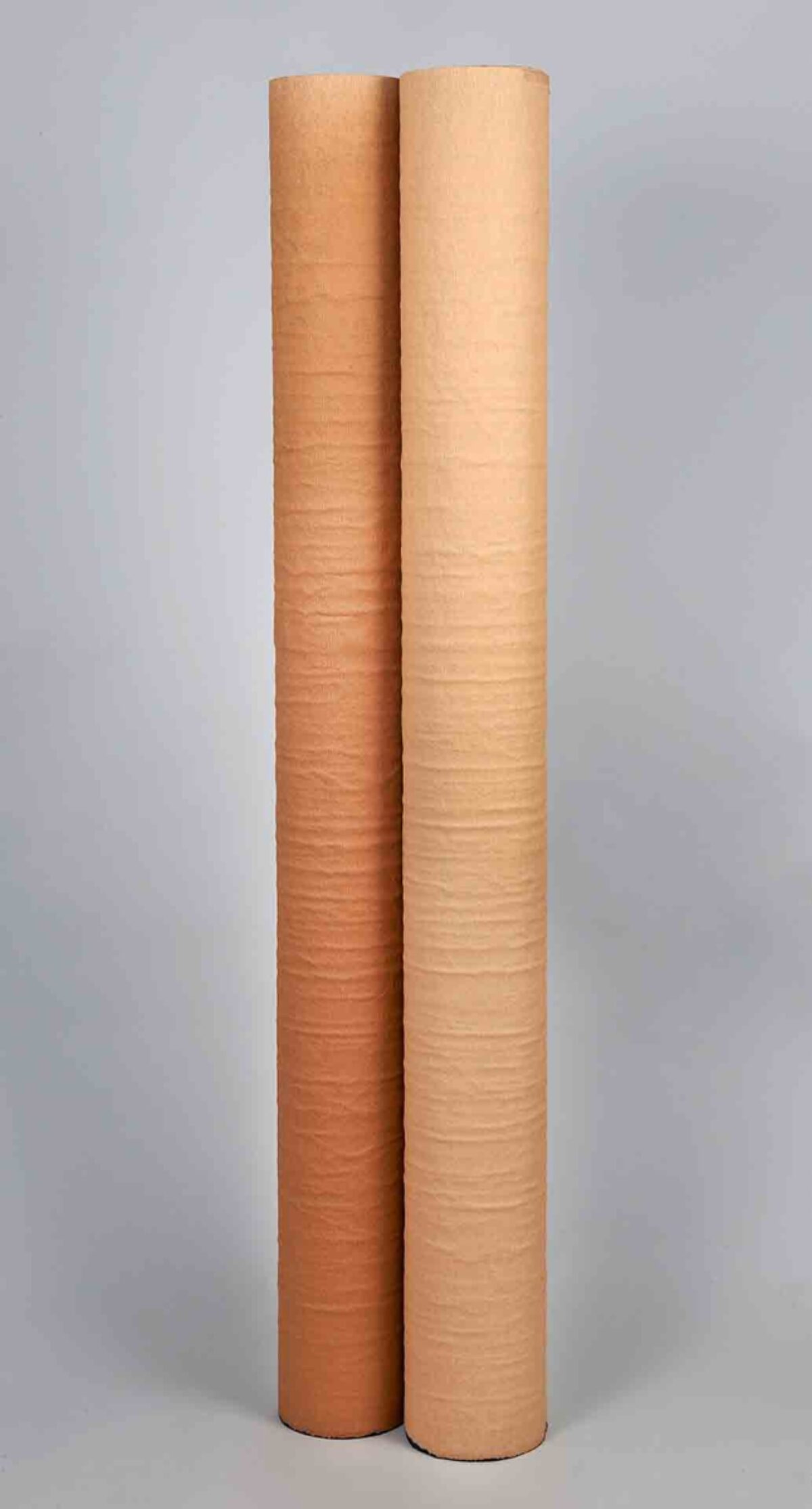 Renée Levi, Stehende (beige/schwarz), 1995 