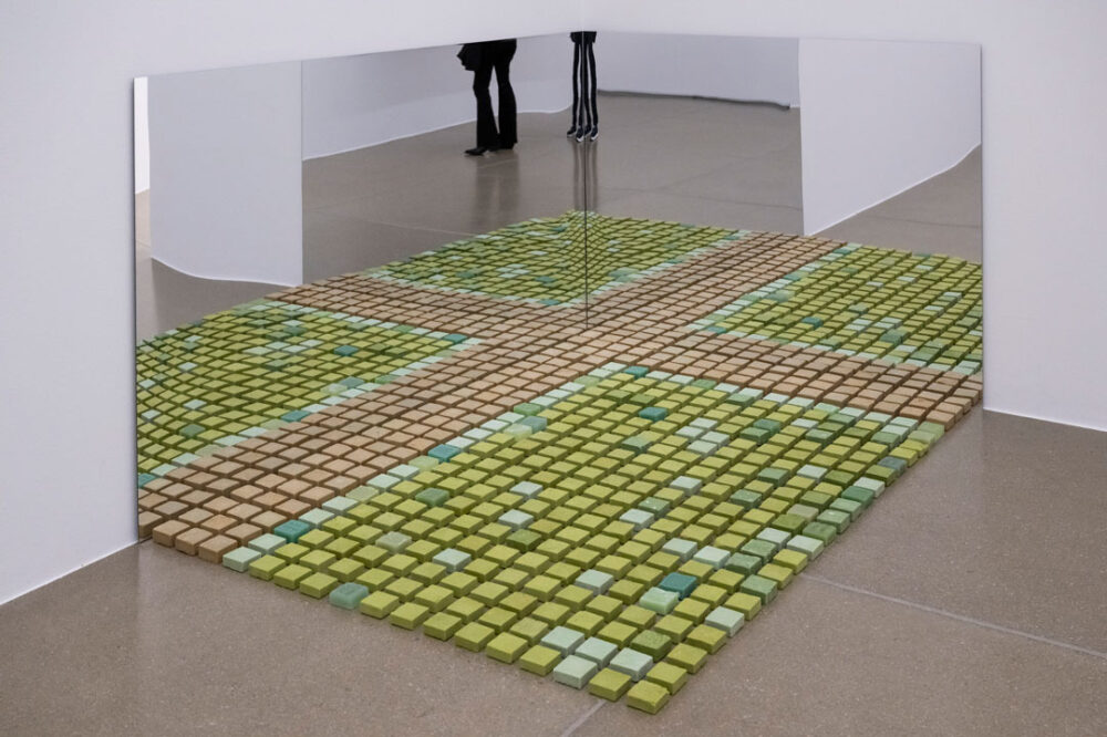 Ausstellungsansicht von verschiedenen Kunstwerken im Aargauer Kunsthaus.