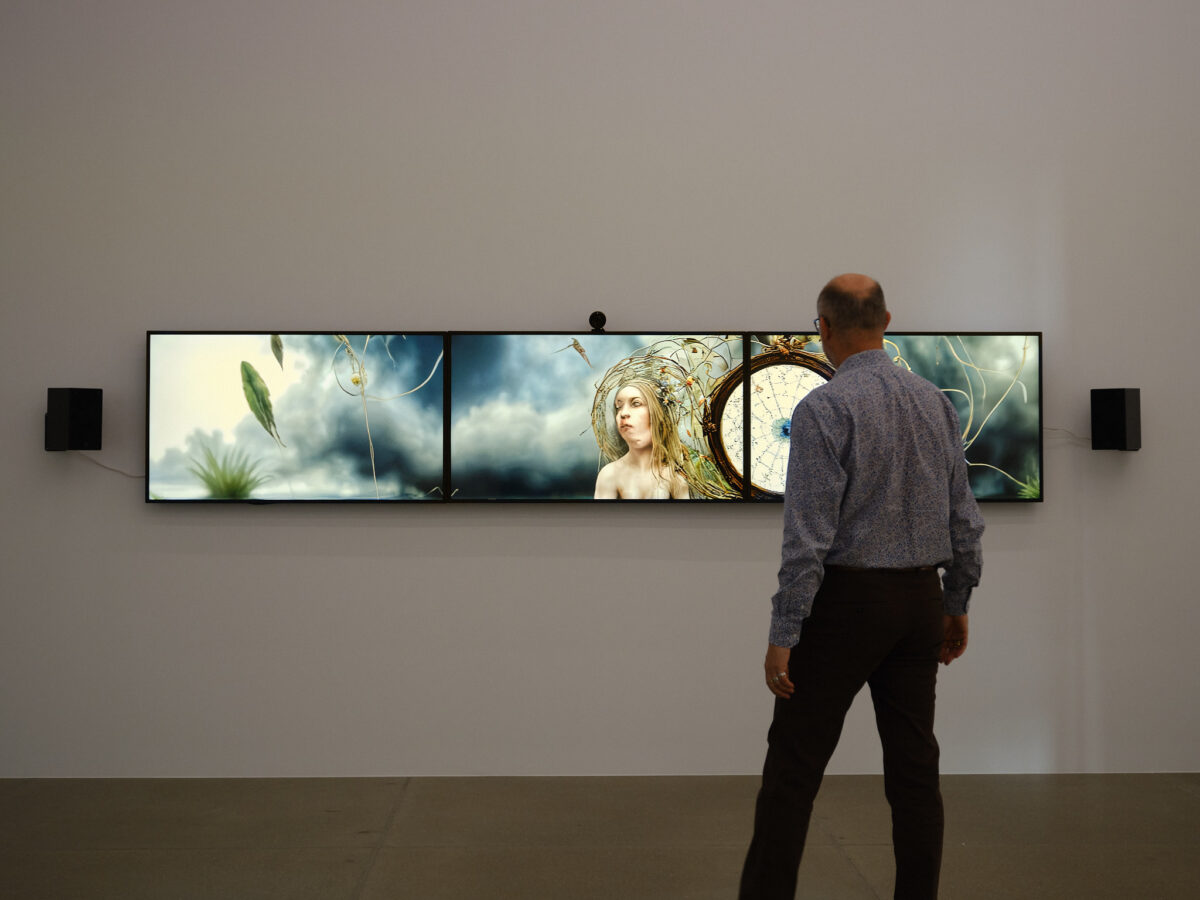 Ausstellungsansicht von verschiedenen Kunstwerken im Aargauer Kunsthaus.