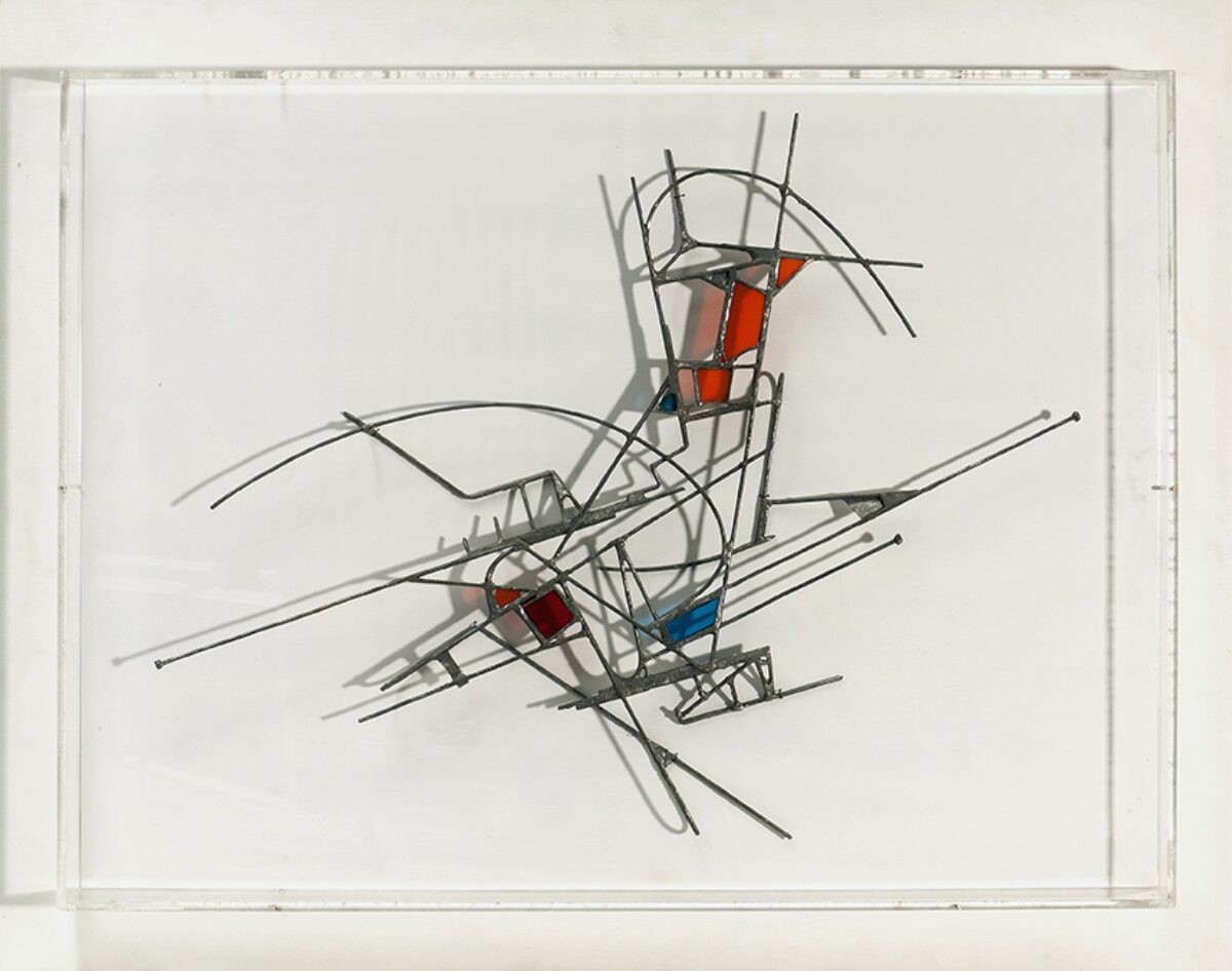 Walter Bodmer, Drahtrelief mit farbigem Glas, 1967 