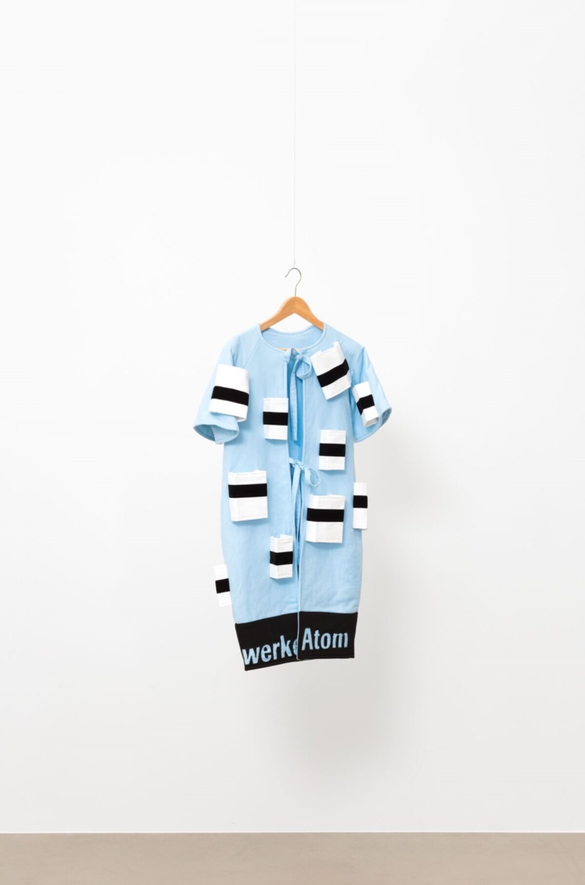 Rivane Neuenschwander, The Name of Fear/Aarau (Magendarmgrippe/Atomkraftwerke), 2020 